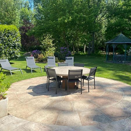Le Moulin Bleu Bed & Breakfast Saint Cyr-sous-Dourdan Bagian luar foto