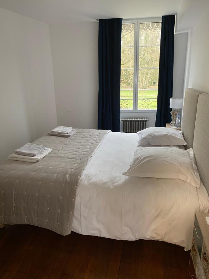 Le Moulin Bleu Bed & Breakfast Saint Cyr-sous-Dourdan Bagian luar foto