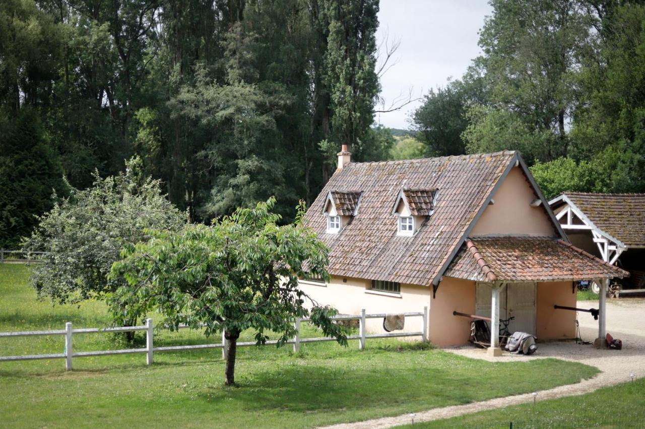 Le Moulin Bleu Bed & Breakfast Saint Cyr-sous-Dourdan Bagian luar foto