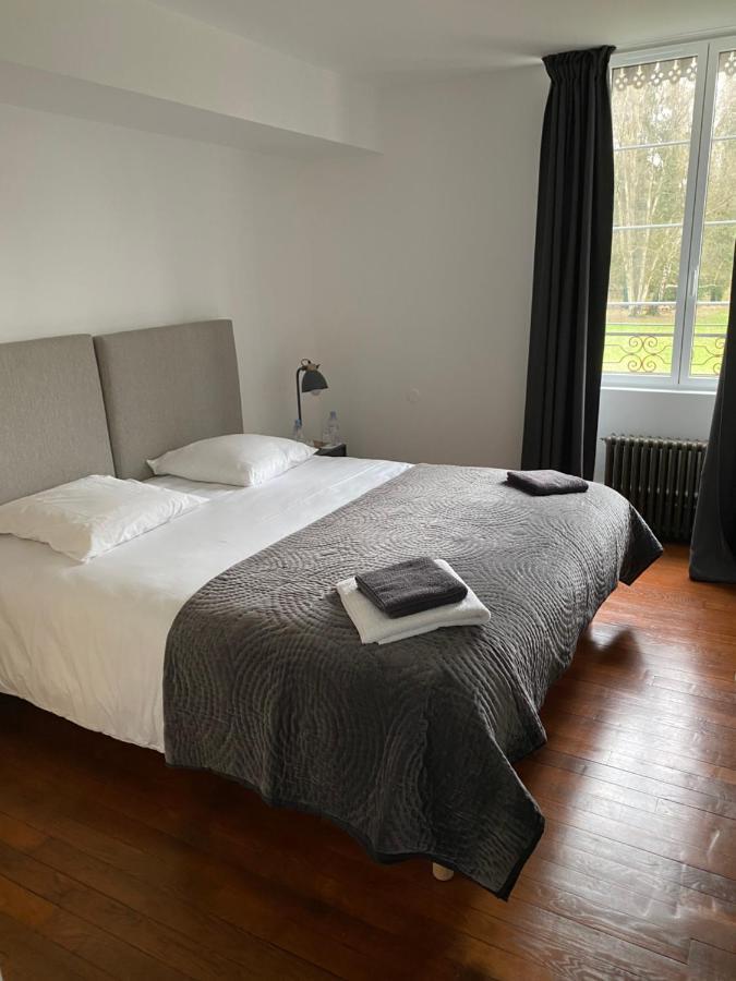Le Moulin Bleu Bed & Breakfast Saint Cyr-sous-Dourdan Bagian luar foto