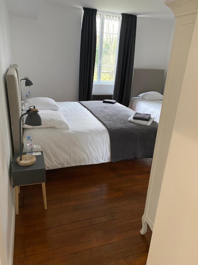 Le Moulin Bleu Bed & Breakfast Saint Cyr-sous-Dourdan Bagian luar foto